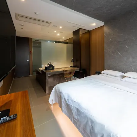 Hotel The Designers Hongdae