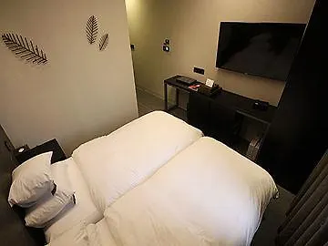 디자이너스 홍대 2*