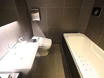 디자이너스 홍대 2*